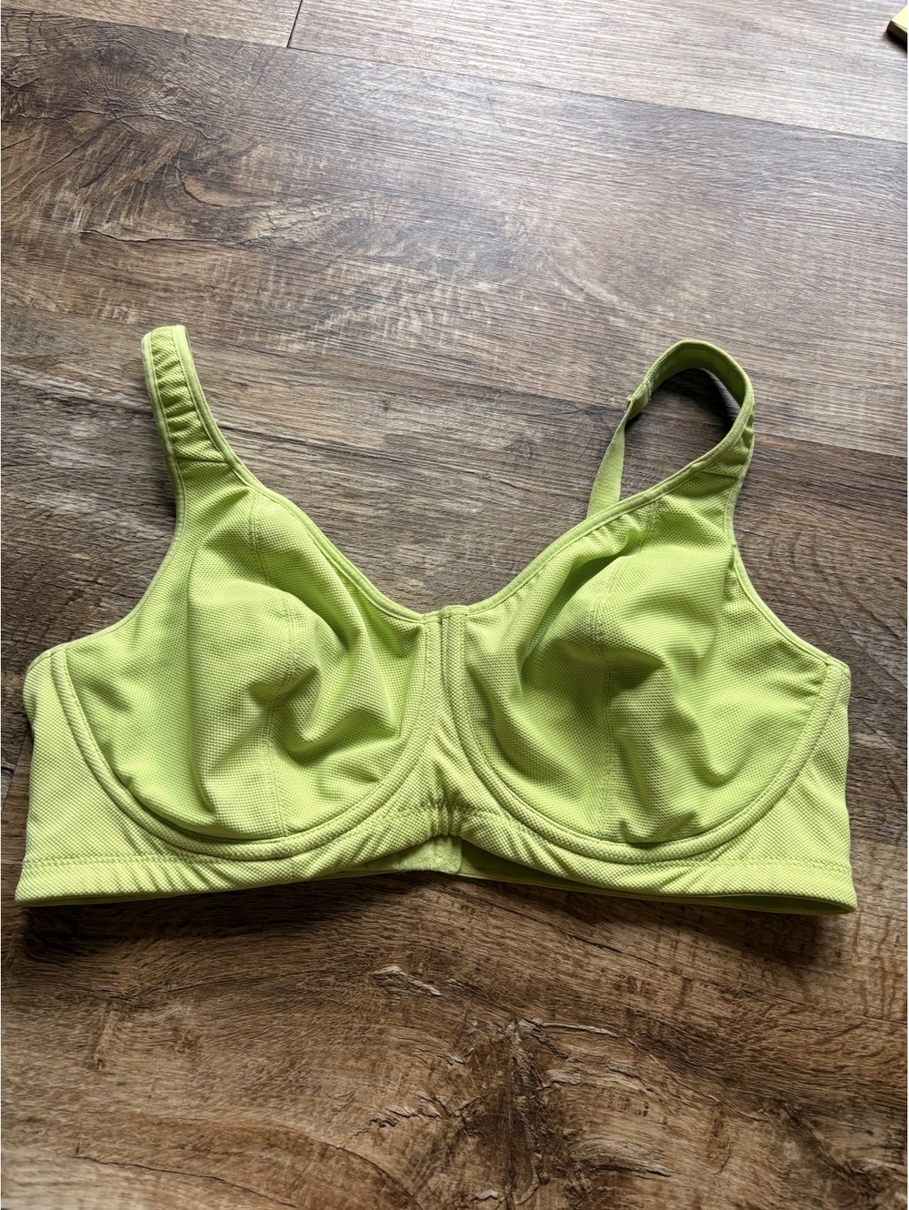 Light Green Underwire Bra with Adjustable Straps Size 36D